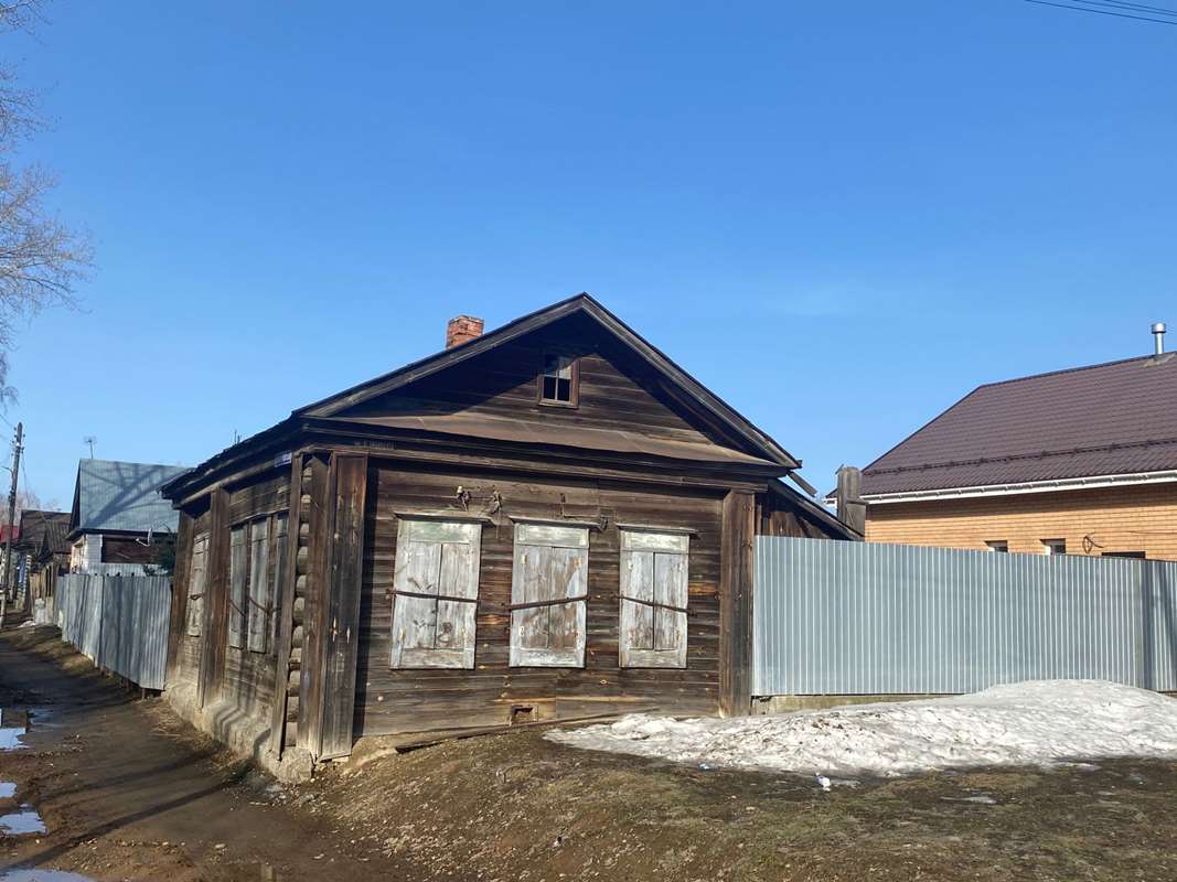 В этом доме на улице К. Либкнехта А.А. Чеснокова жила с семьей дочери в 1950-60-е гг. 2024. Фото Ю. Суворовой